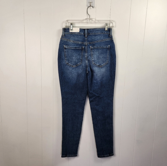Maurices Vintage High Waisted Rise Girlfriend Jeans Stretchy New NWT Size 4 - Picture 3 of 11
